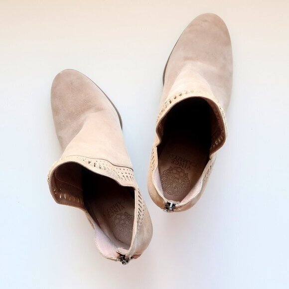 Vince Camuto Beige Suede Leather Block Heel Ankle Boots / Booties Size 9 - Picture 14 of 16